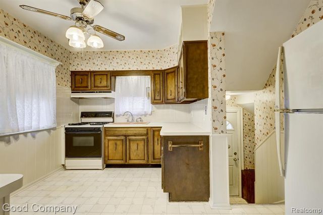 6464 Coleman Street, Dearborn, MI 48126