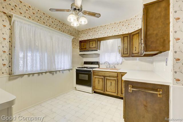 6464 Coleman Street, Dearborn, MI 48126