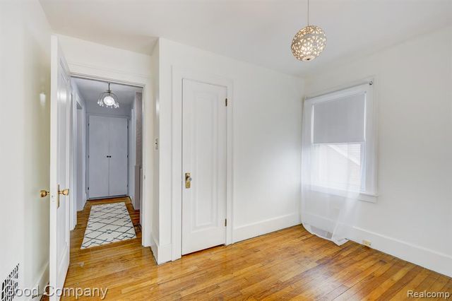6464 Coleman Street, Dearborn, MI 48126
