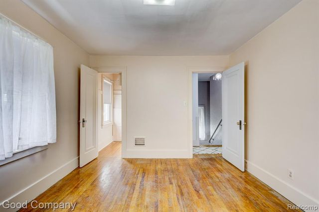 6464 Coleman Street, Dearborn, MI 48126