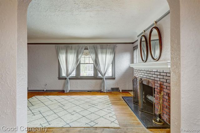 6464 Coleman Street, Dearborn, MI 48126