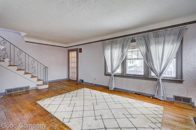 6464 Coleman Street, Dearborn, MI 48126