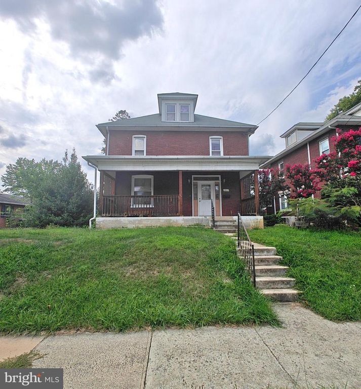1217 WILSON AVE, Chambersburg, PA 17201
