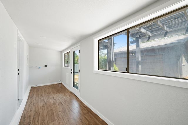 1949 Montana Avenue, Shasta Lake, CA 96019