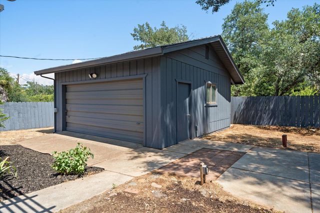 1949 Montana Avenue, Shasta Lake, CA 96019