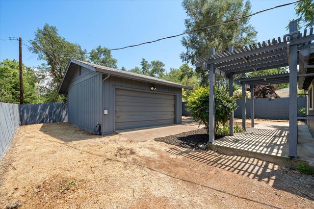 1949 Montana Avenue, Shasta Lake, CA 96019