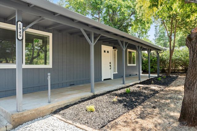 1949 Montana Avenue, Shasta Lake, CA 96019