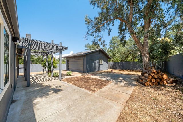 1949 Montana Avenue, Shasta Lake, CA 96019