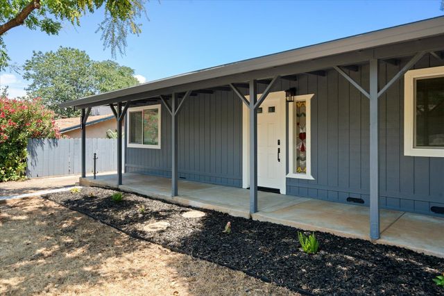 1949 Montana Avenue, Shasta Lake, CA 96019