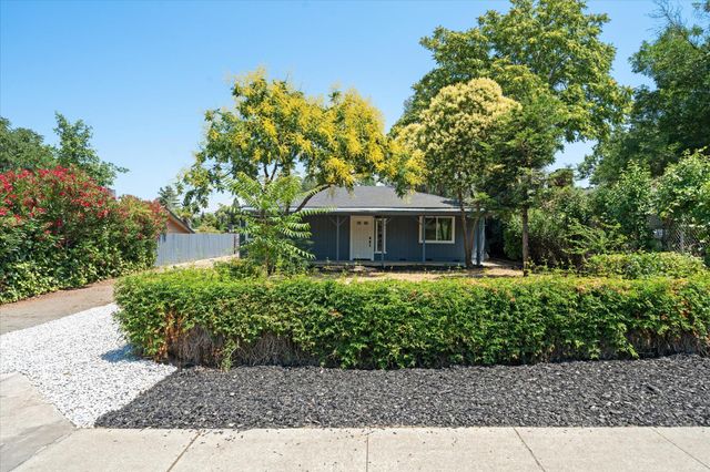 1949 Montana Avenue, Shasta Lake, CA 96019