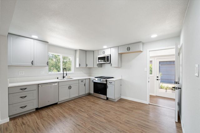 1949 Montana Avenue, Shasta Lake, CA 96019