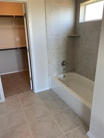8116 Bronco LN, Lago Vista, TX 78645
