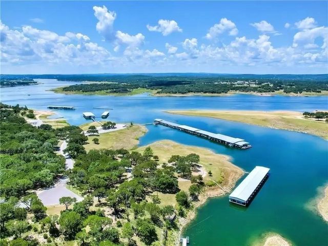 8116 Bronco LN, Lago Vista, TX 78645