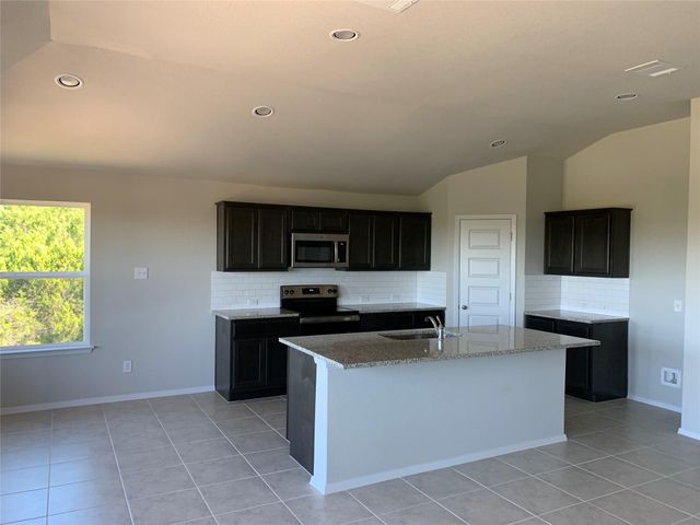 8116 Bronco LN, Lago Vista, TX 78645