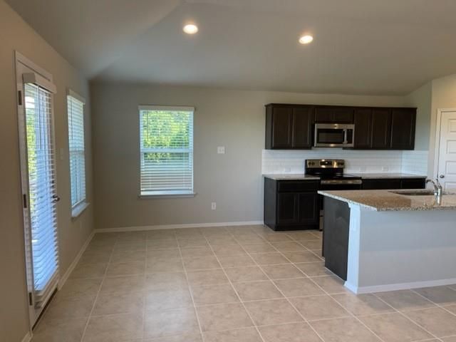 8116 Bronco LN, Lago Vista, TX 78645
