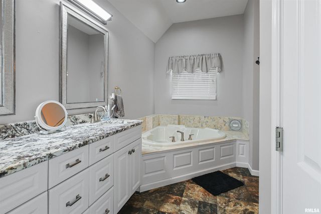 9855 N Route 37 Highway, Goreville, IL 62939