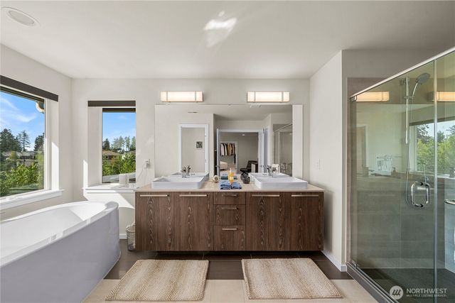 13220 181st Avenue Ct E, Bonney Lake, WA 98391