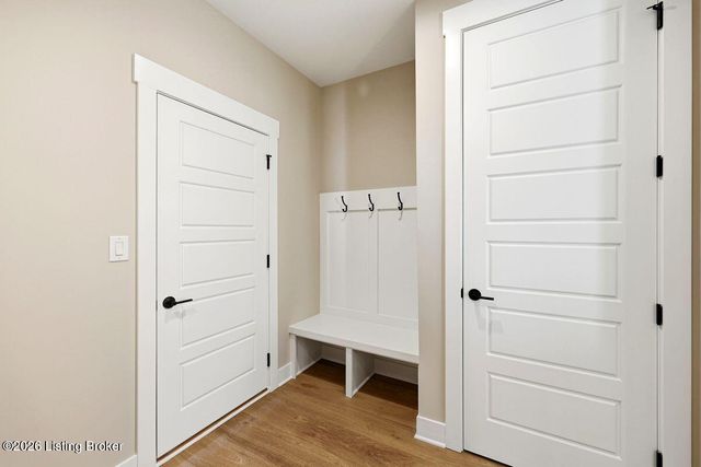 14717 Stable Gate Pl, Louisville, KY 40299
