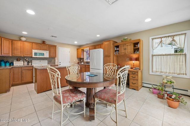 30 Whitmore Drive, Toms River, NJ 08757