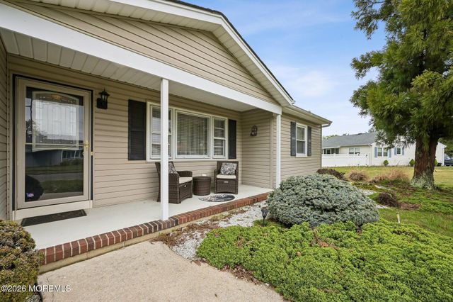 30 Whitmore Drive, Toms River, NJ 08757