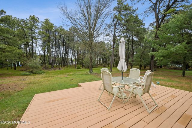 30 Whitmore Drive, Toms River, NJ 08757