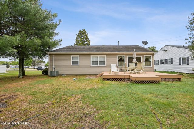 30 Whitmore Drive, Toms River, NJ 08757