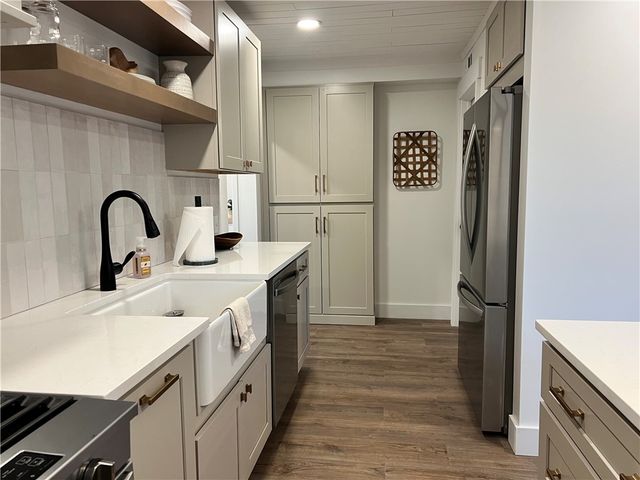 1006 Edgewood Rd, New Kensington, PA 15068