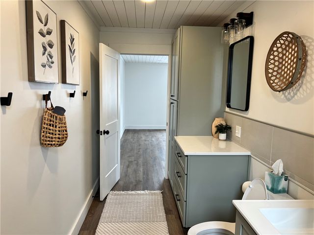 1006 Edgewood Rd, New Kensington, PA 15068