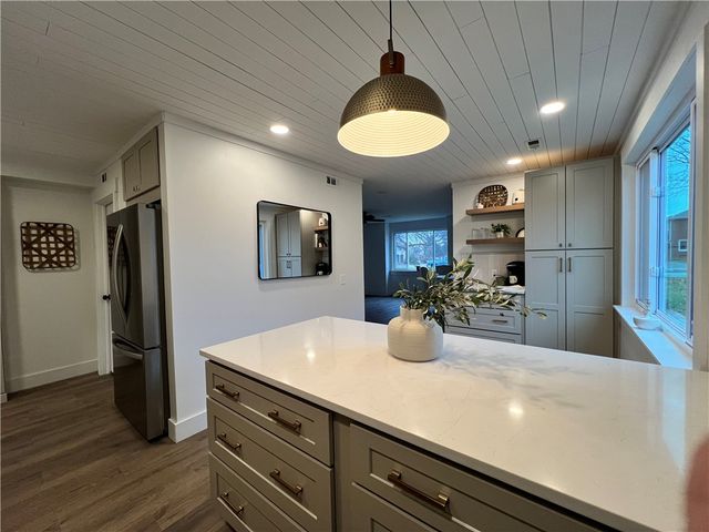 1006 Edgewood Rd, New Kensington, PA 15068