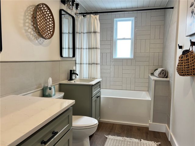 1006 Edgewood Rd, New Kensington, PA 15068