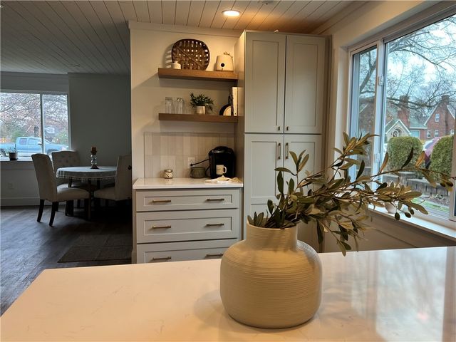 1006 Edgewood Rd, New Kensington, PA 15068