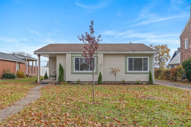 1006 Edgewood Rd, New Kensington, PA 15068