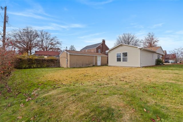 1006 Edgewood Rd, New Kensington, PA 15068