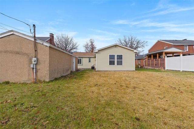 1006 Edgewood Rd, New Kensington, PA 15068