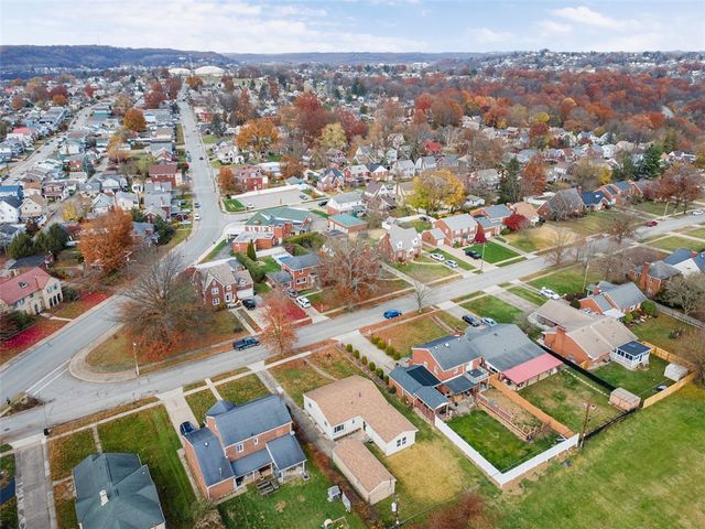 1006 Edgewood Rd, New Kensington, PA 15068