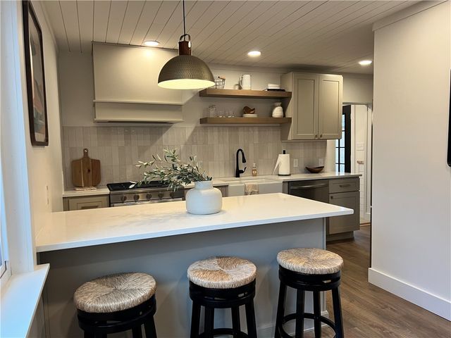 1006 Edgewood Rd, New Kensington, PA 15068