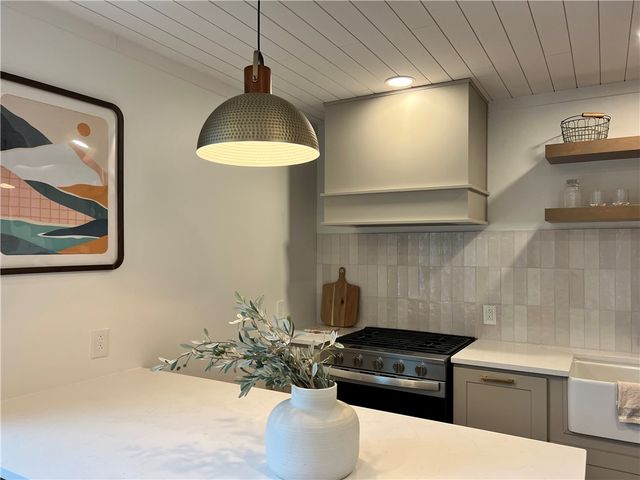 1006 Edgewood Rd, New Kensington, PA 15068