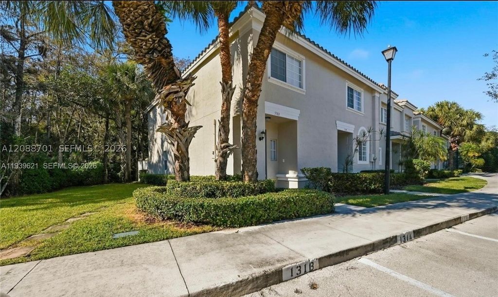 5703 NW 48th Ave 48, Coconut Creek, FL 33073