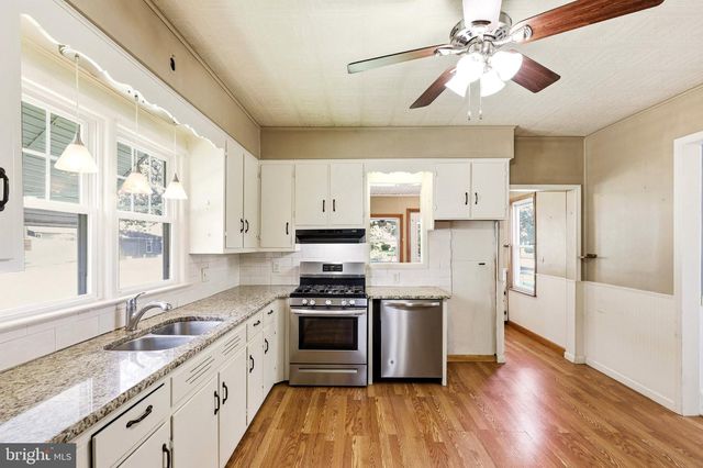 16 PEARL ST, Newfield, NJ 08344