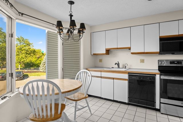 37 Constitution 115, Danvers, MA 01923