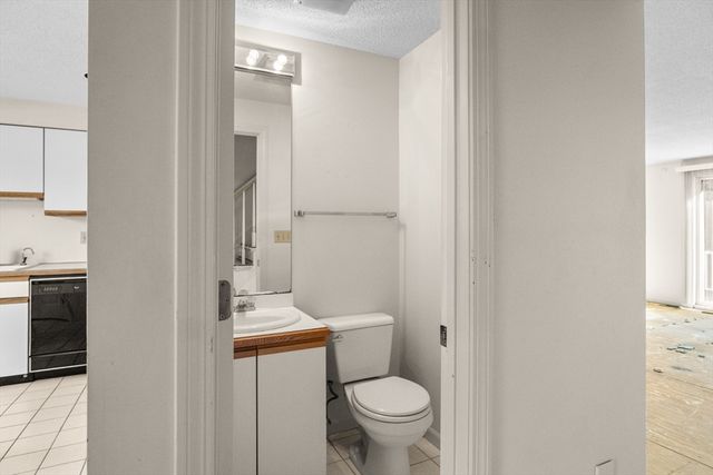 37 Constitution 115, Danvers, MA 01923