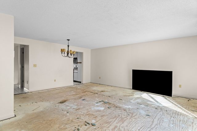 37 Constitution 115, Danvers, MA 01923