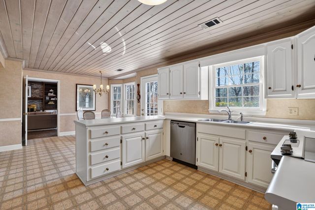 8014 HARBOR AVENUE NE, Tuscaloosa, AL 35406