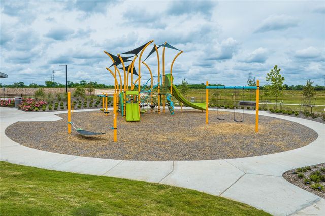 2935 Summer Breeze Way, Angleton, TX 77515