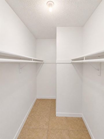 2759 L B MCLEOD ROAD C, Orlando, FL 32805