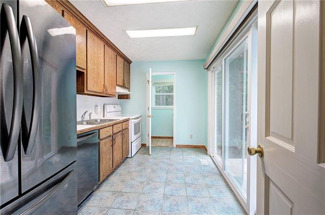 65 Gaddis Road NW, Cartersville, GA 30120