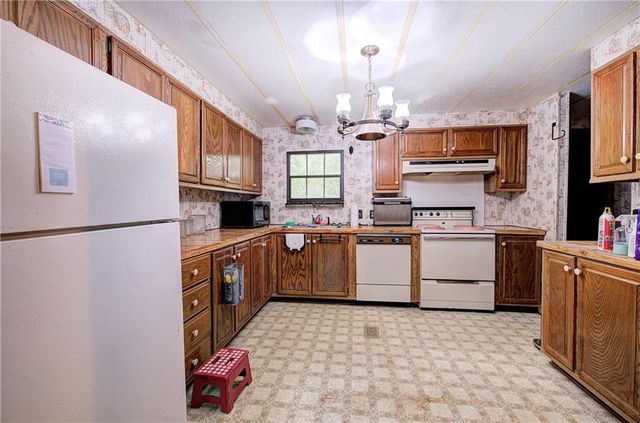 65 Gaddis Road NW, Cartersville, GA 30120