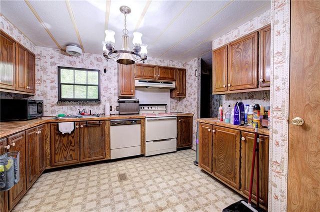 65 Gaddis Road NW, Cartersville, GA 30120