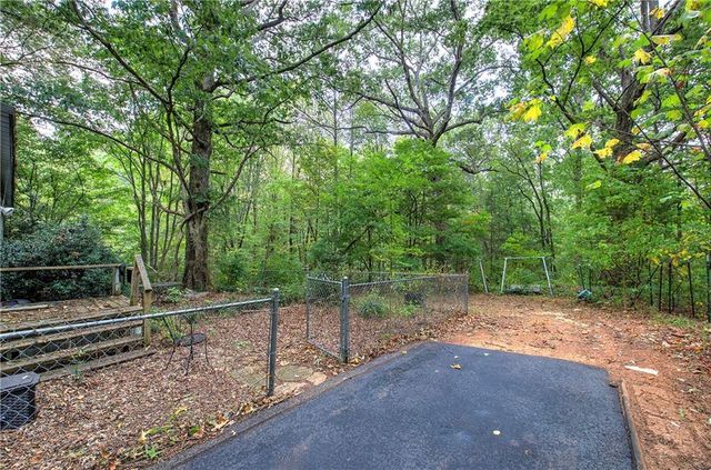 65 Gaddis Road NW, Cartersville, GA 30120