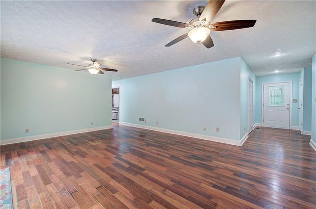 65 Gaddis Road NW, Cartersville, GA 30120